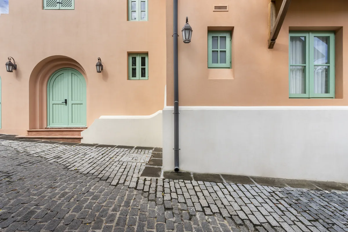 Casa Curuba — interior and exterior
